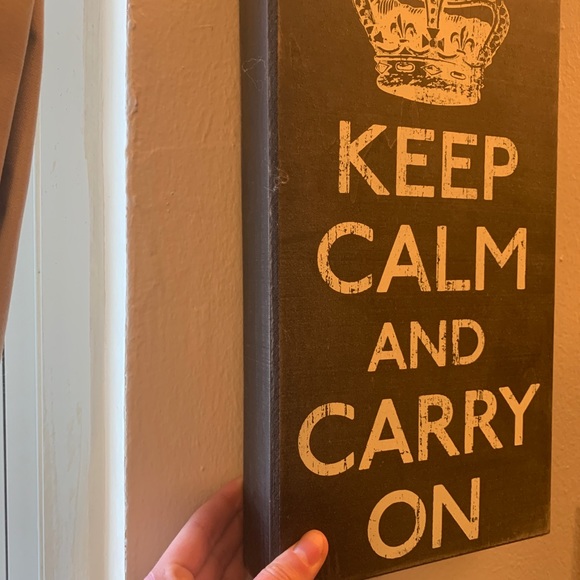 Keep Calm & Carry On Sign - Picture 2 of 2